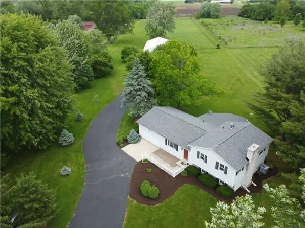 2974 Greentree Rd, Lebanon, OH 45036