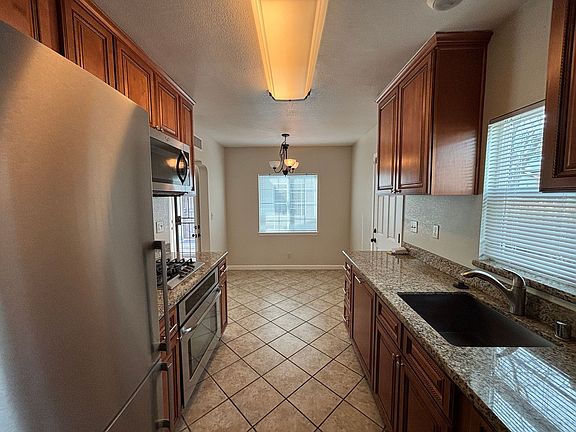 4th image of 311-319 N Park Ave