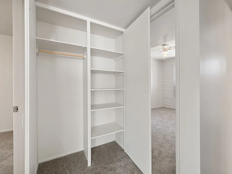 Carleton Terrace Apartments — Photo 11