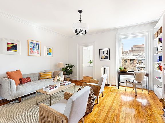 5th image of 289 Henry St #5/6