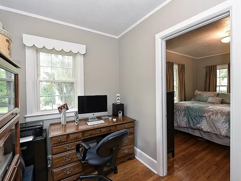 1118 Skyview Rd — Photo 17