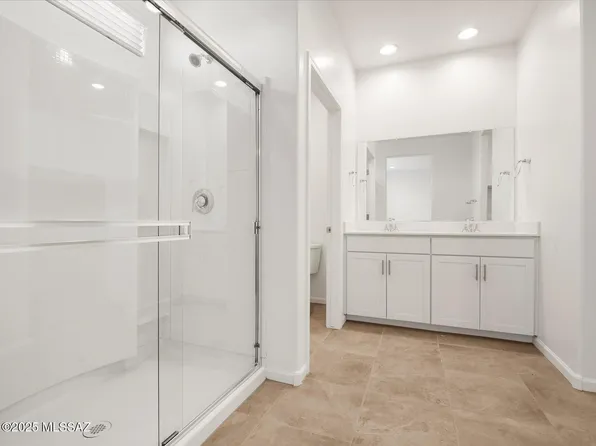 737 W Calle Cubeta, Sahuarita, AZ 85629