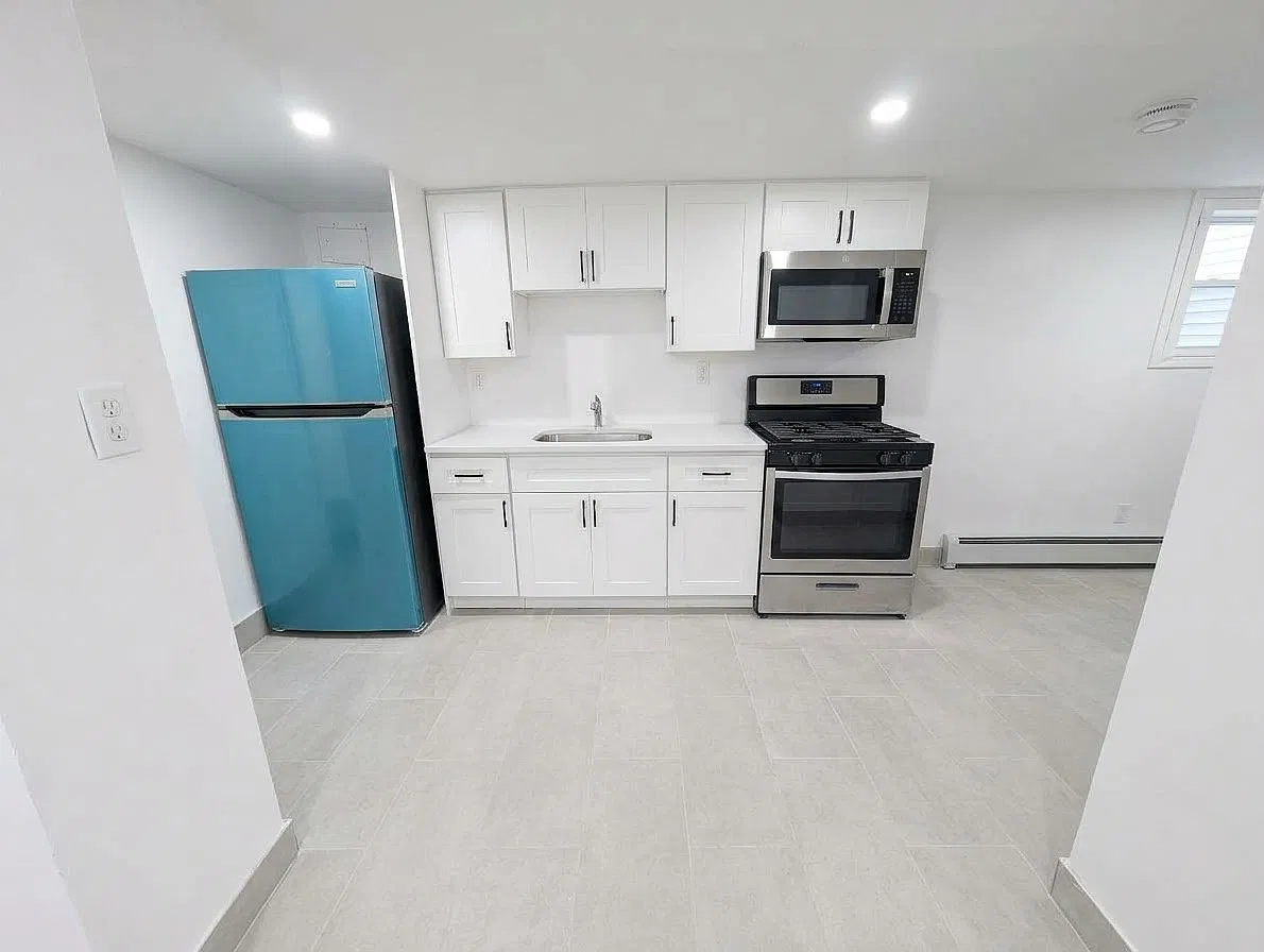2 bed, 900 sqft, $2,800 — Photo 2