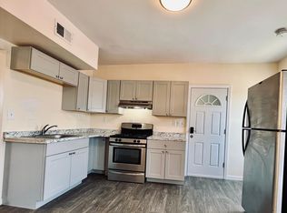 3 Grove St #3, Woonsocket, RI 02895