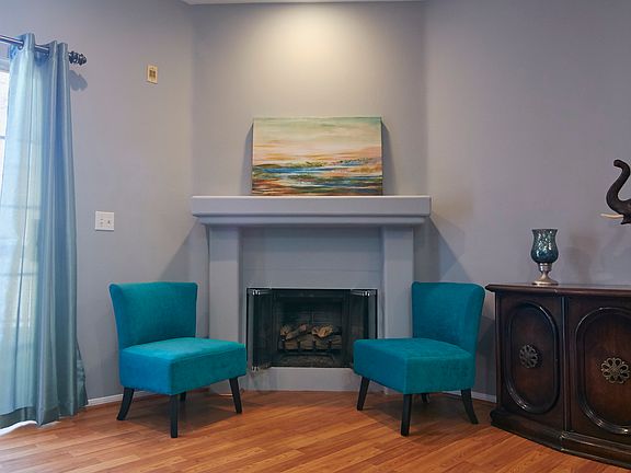 4th image of 10925 Blix St APT 105