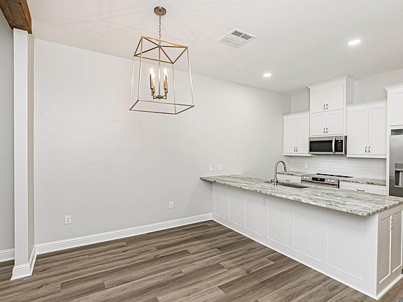 3rd image of 13753 Rivanna Ln