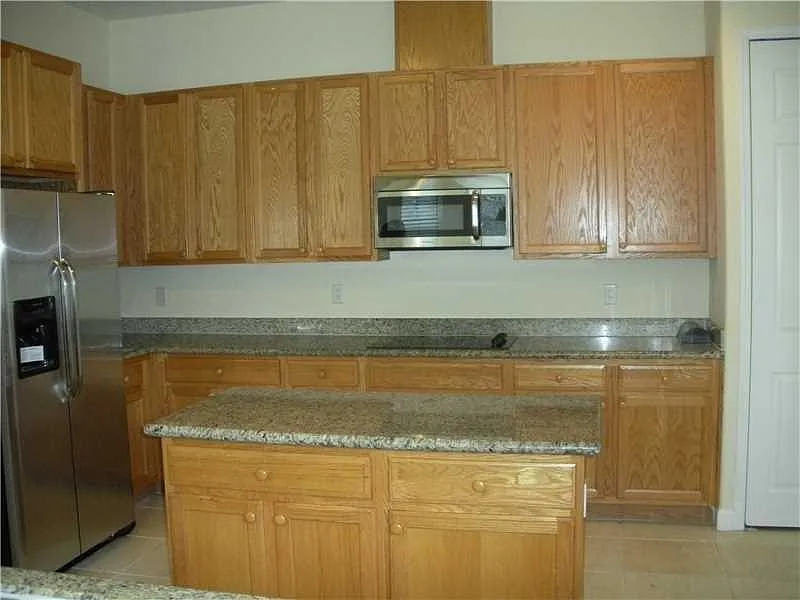 5 bed, 3499 sqft, $6,000 — Photo 4