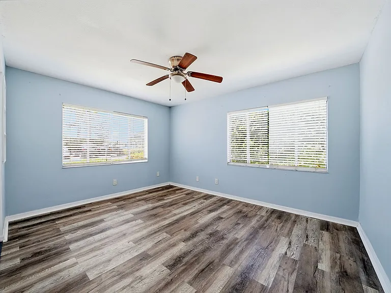 647 N Keene Rd #A — Photo 3