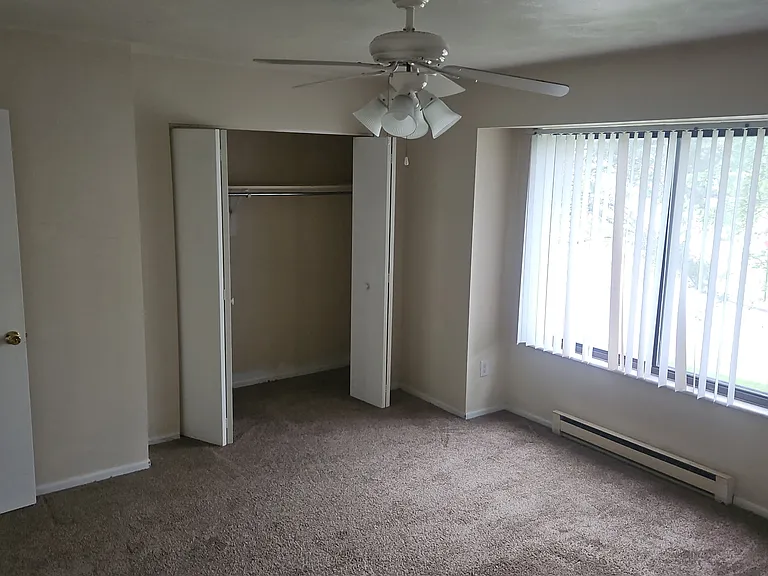 1024 Symphony St #E — Photo 4