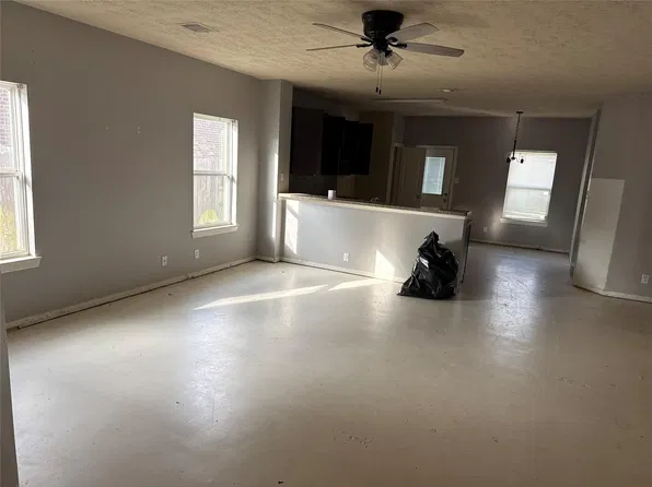 2218 Moonstone Ct, Texas City, TX 77591