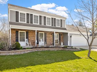 1635 Orth Dr, Wheaton, IL 60189