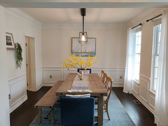 Formal Dining
