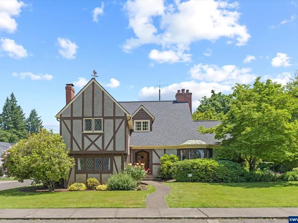 695 Hiatt St, Lebanon, OR 97355