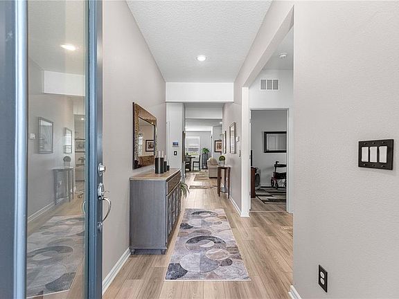 4th image of 5585 SW 85TH AVENUE ROAD