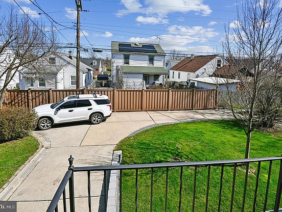 5th image of 2724 Alden Rd