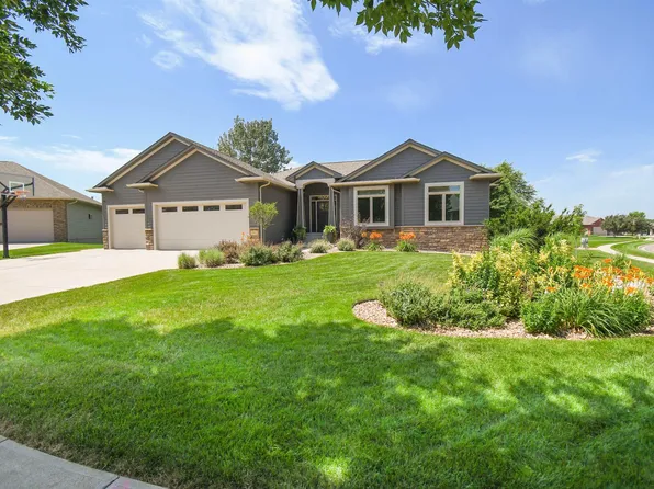 6801 S Braxton Cir, Sioux Falls, SD 57108