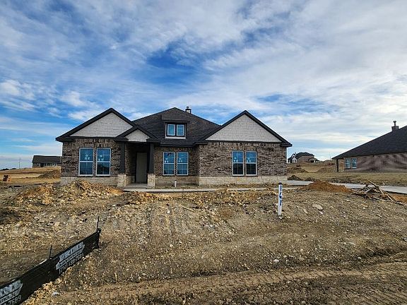 2nd image of 161 Misty Mountain Ln
