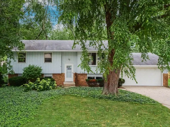 109 S Bone Dr, Normal, IL 61761