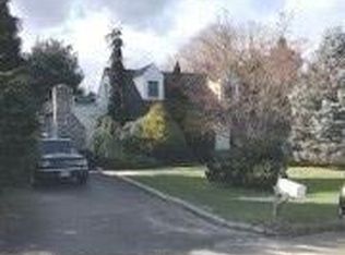 48 Tompkins St, East Northport, NY 11731
