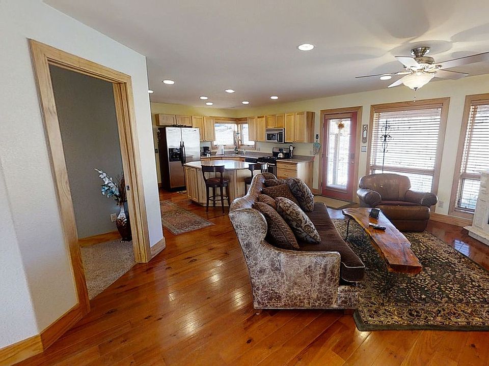 1st image of 505 Apex Dr