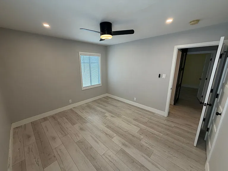 518 Fremont Way — Photo 17