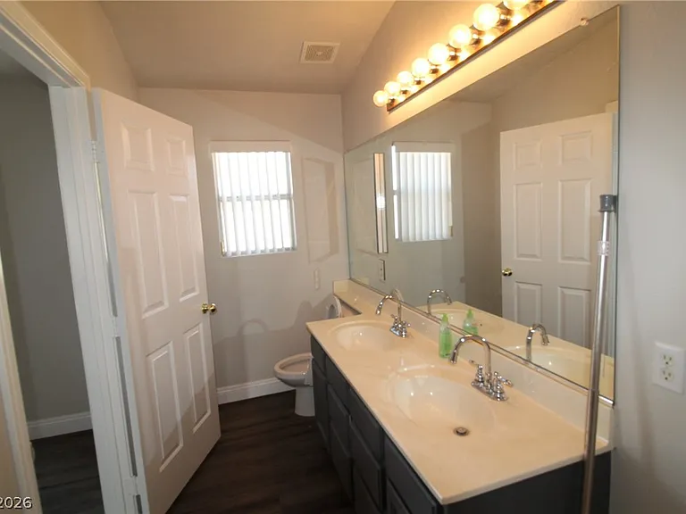 916 Clubview Dr — Photo 29