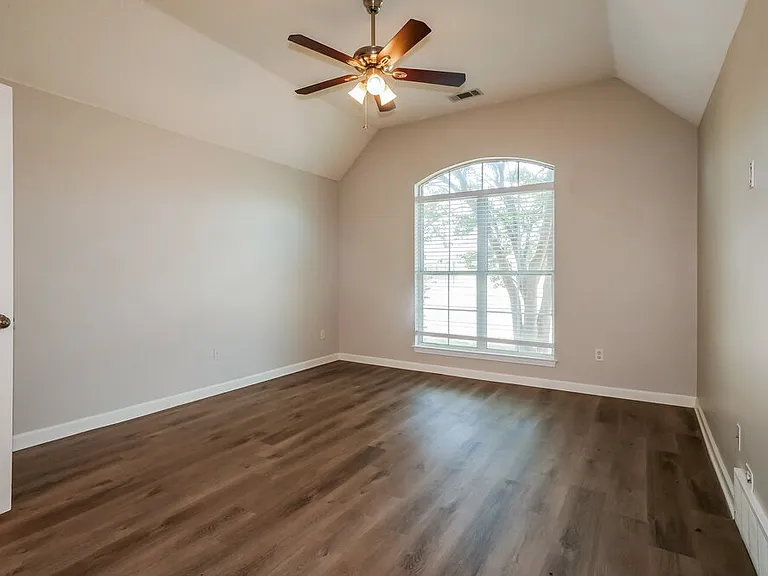 1341 Broadstone Ln — Photo 10