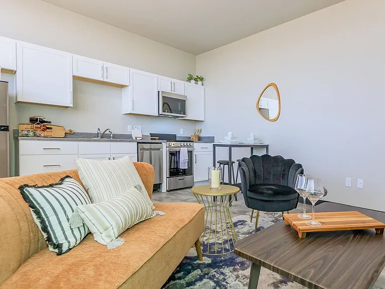 Metro Tower Lofts: Availability Now — Photo 18