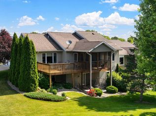 209 Morningside Dr, Deerfield, WI 53531