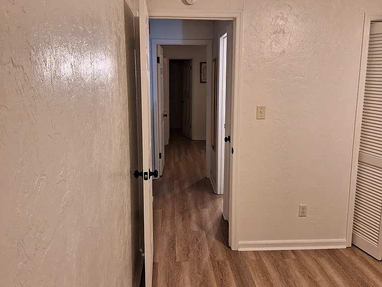 2847 Mission Rd — Photo 5