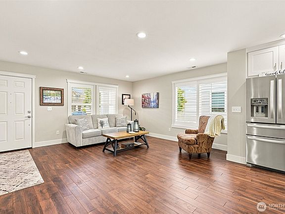 5th image of 20540 Horizon Way SE