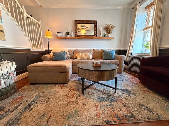 2nd image of 308 Carson St