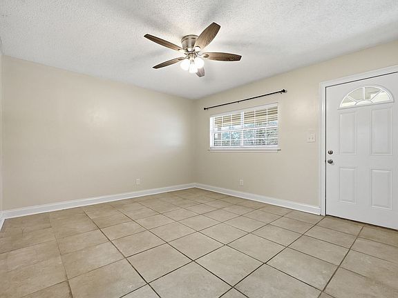 5th image of 20 Kohler Dr