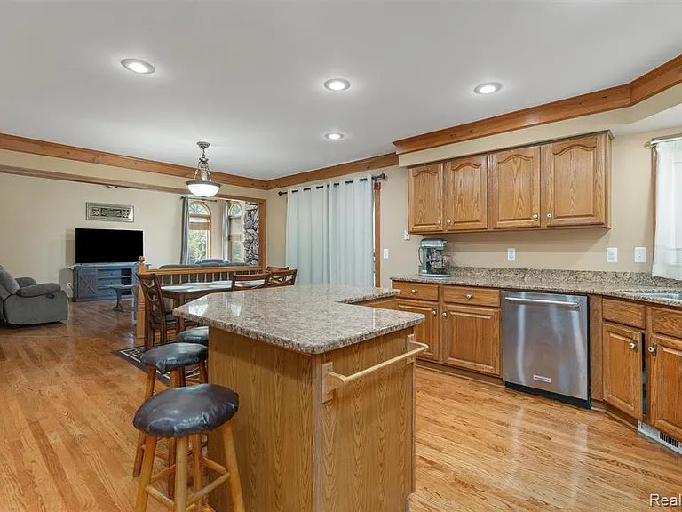 47105 Liberty Bell Rd E — Photo 7