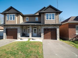 112 Mount Pleasant St #B, Brantford, ON N3T 1T3