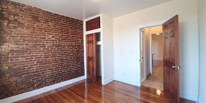 Rented by Axxess Realty Group | media 8