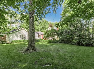 15879 Hemlock Rd, Chagrin Falls, OH 44022
