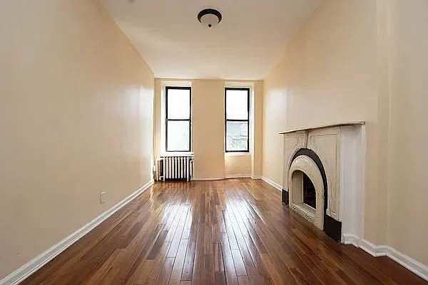 1st image of 329 E 116th St APT 4