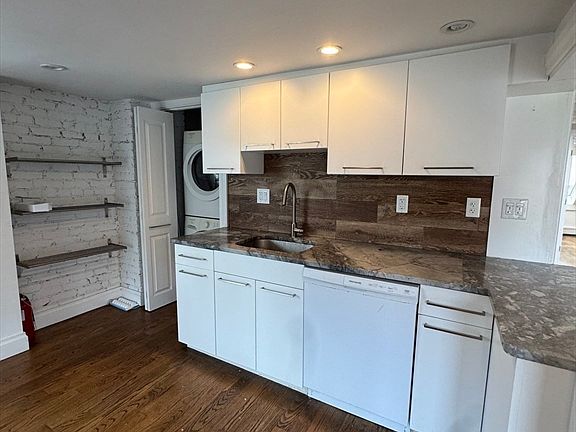 5th image of 12 Aberdeen St #3
