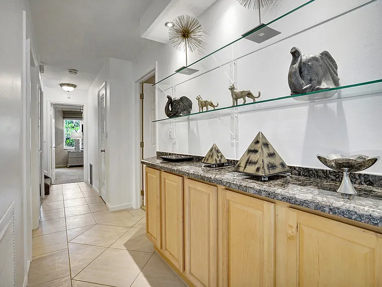 290 E Fern Dr — Photo 27