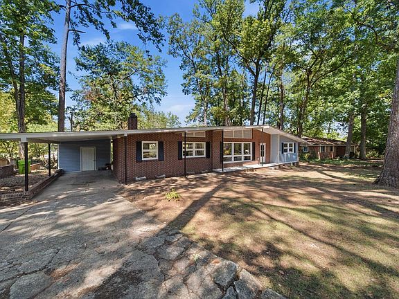 2nd image of 1531 Romain Dr