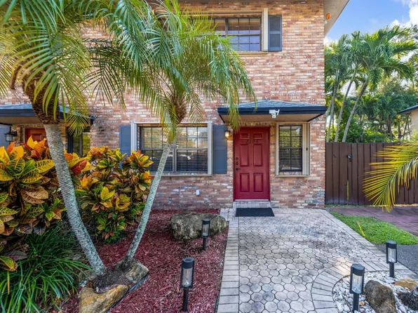 2124 NE 9th Ave, Wilton Manors, FL 33305