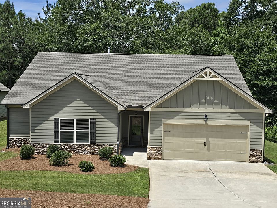 1st image of 131 Holtz Dr