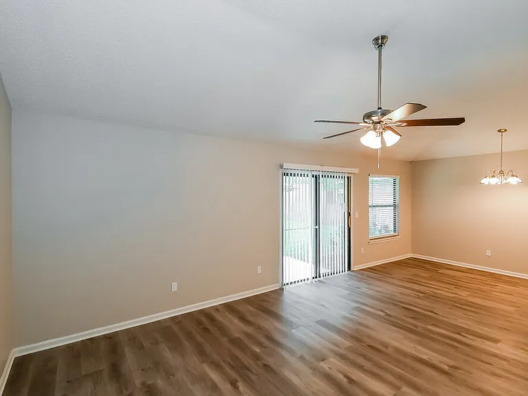 2712 Secret Harbor Dr — Photo 3
