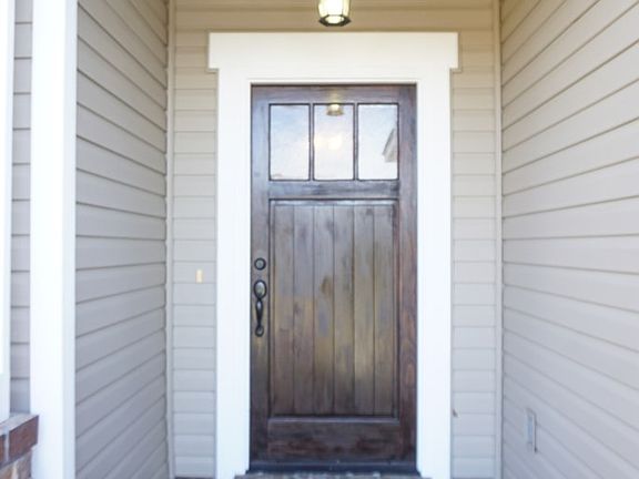 4th image of 4067 Glen Laurel Dr E