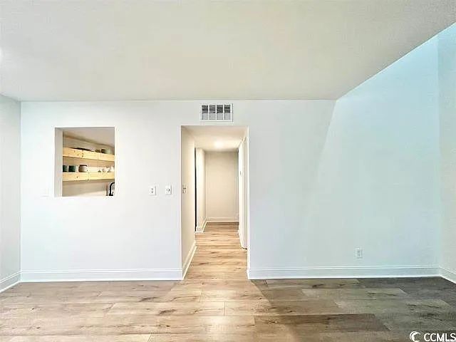 402 75th Ave N — Photo 5
