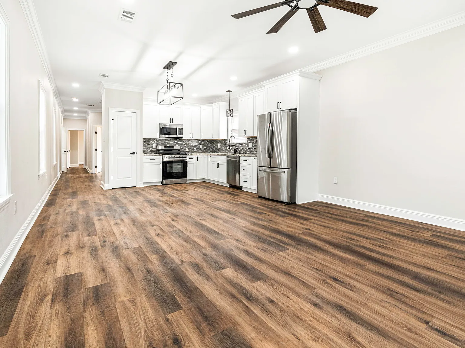 8332 Apple Street - 1 — Photo 4
