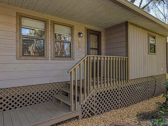 2nd image of 1499 Twin Lakes Cir