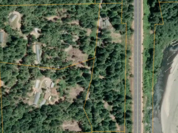 2464 Salmon Creek Rd, Miranda, CA 95553