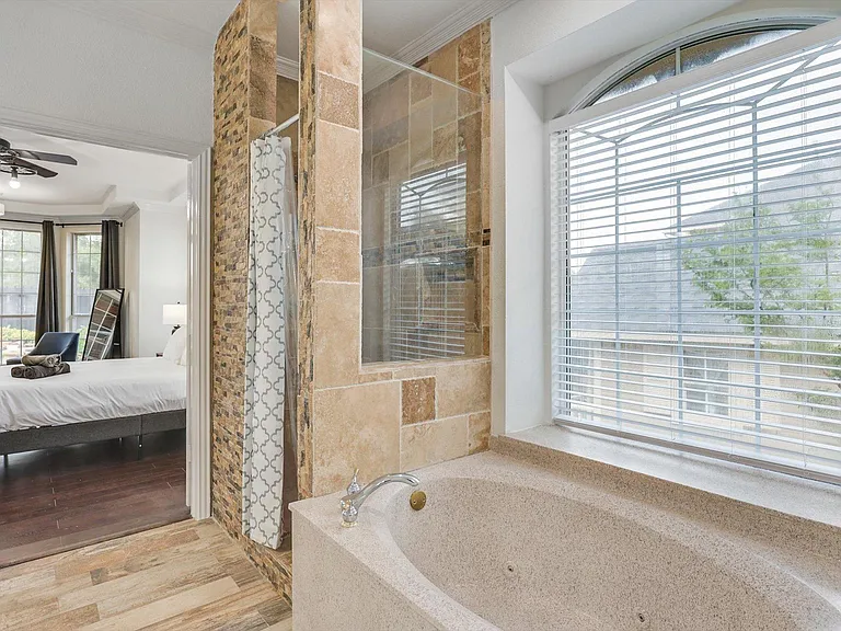 4325 Angelina Dr — Photo 18